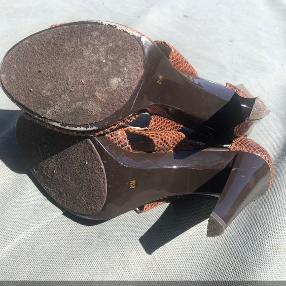 Micheal Kors Heels - Picture 4 of 4